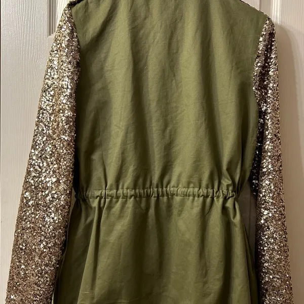 Vera & Lucy khaki Green blazer with gold sequins on the sleeve sz L - Image 2