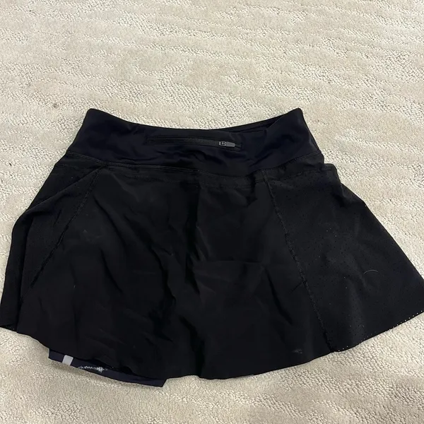 Black athletic skirt Size 4 - Image 3