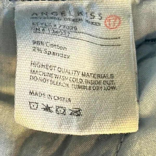 Angels Kiss Jean Shorts Size 17. Waist: 34 inches - Image 8