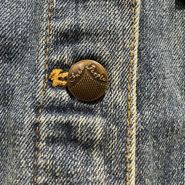Free People Denim Lace Inset Raw Hem Jean Jacket Size Large - Image 6