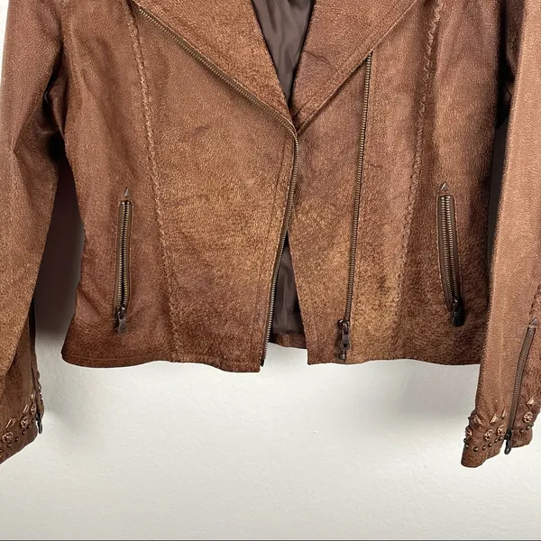 CRIPPLE CREEK Brown 100% Genuine Leather Studded Zip Pockets Jacket Size Medium - Image 5