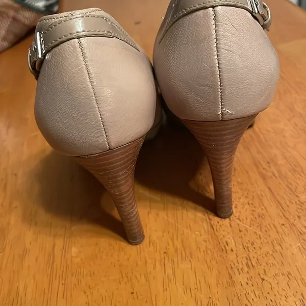 Franco Sarto nude pumps - Image 5