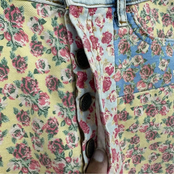 Farm Rio Anthropologie Floral Patchwork Denim Shorts Size 27 Coquette Rodeo - Image 5