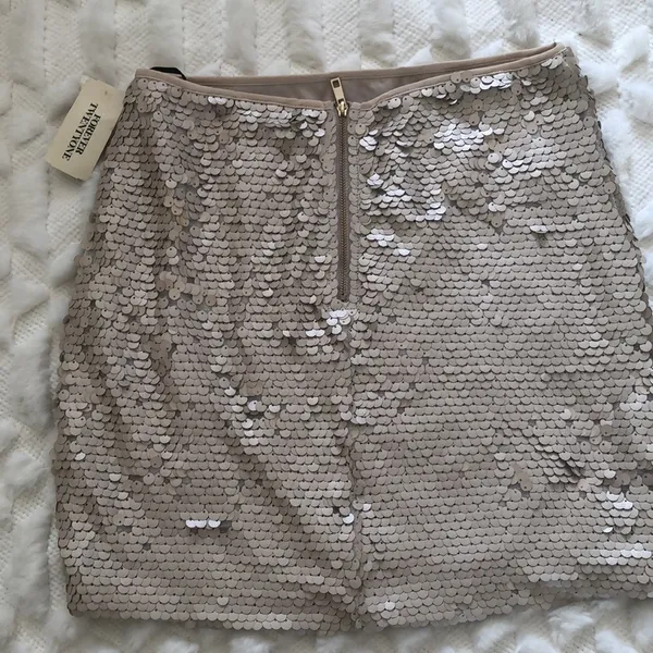 Matt beige sequin mini skirt - Image 4