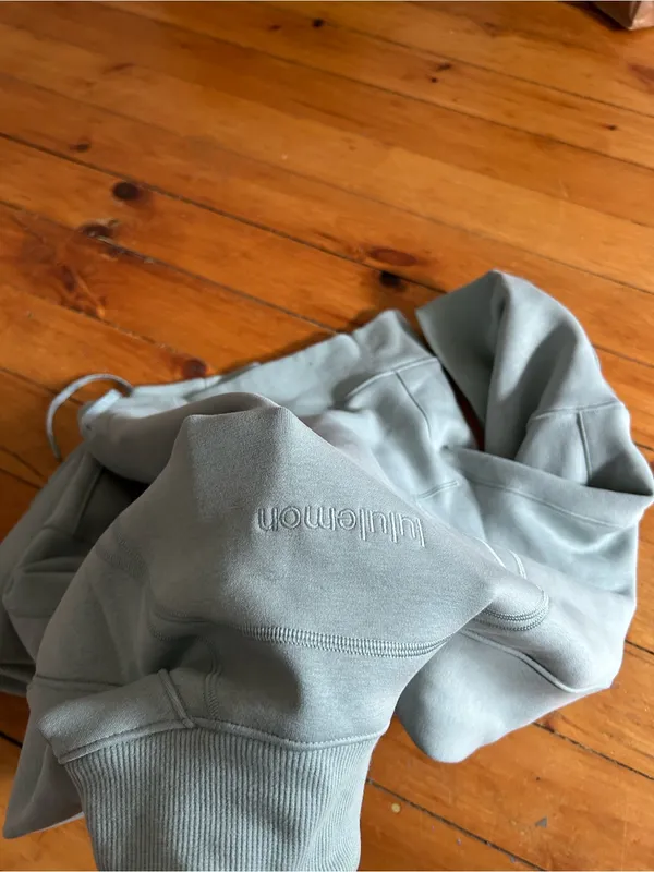Lululemon Plush Fleece Curved
Hem Pullover silver blue small - Image 7