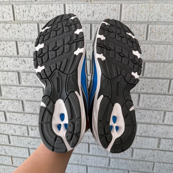 New Balance 740 Shoes Unisex Womens Size 9 Mens Size 7.5 - Image 5