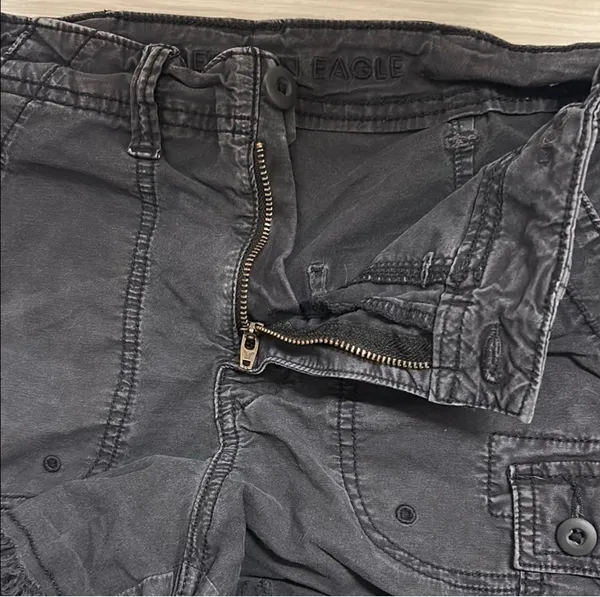 American Eagle Cargo Shorts Black - Image 3