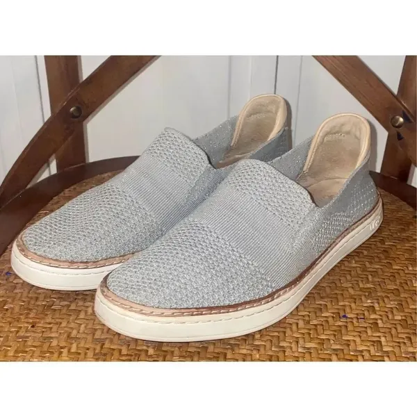 Ugg Sammy grey metallic loafer flats size 9.5 - Image 3