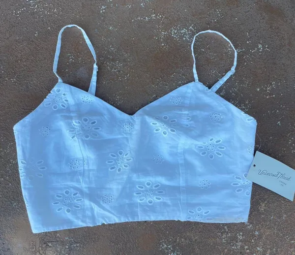 Target NWT White embroidered crop top with adjustable straps sz s - Image 4