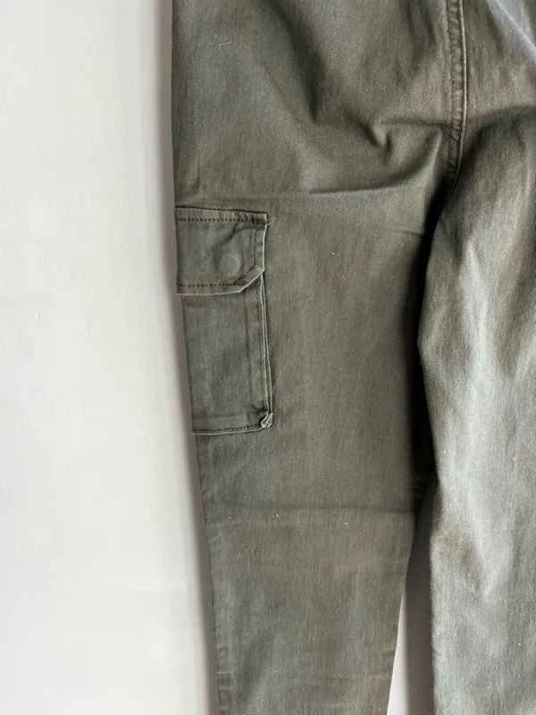 American Bazi Women’s Olive Cargo Pants with Belt - Image 8