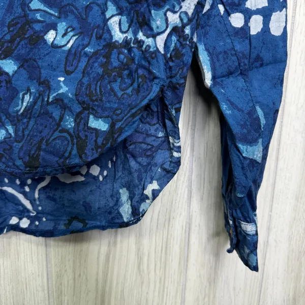 Anthropologie Pilcro The Tavi Ruffled Button Down Blouse Blue Batik Floral Small - Image 12