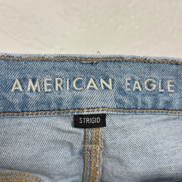 American Eagle Strigid Highest Rise 90s Boyfriend Short Light Wash Size 18 - Image 4