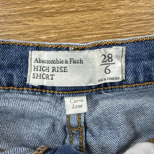 Abercrombie & Fitch Women's High Rise Distressed Denim Shorts Size 6 28 - Image 2