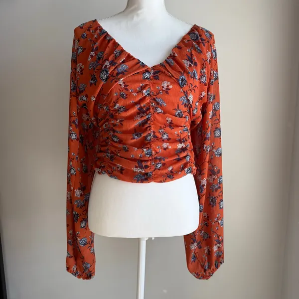 Free People Orange and Blue Floral Cinched V-Neck Longsleeve Blouse Size M - Image 2