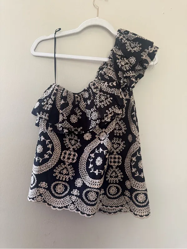 LoveShackFancy Black & Cream One-Shoulder Ruffle Embroidered Crop Top - Image 4