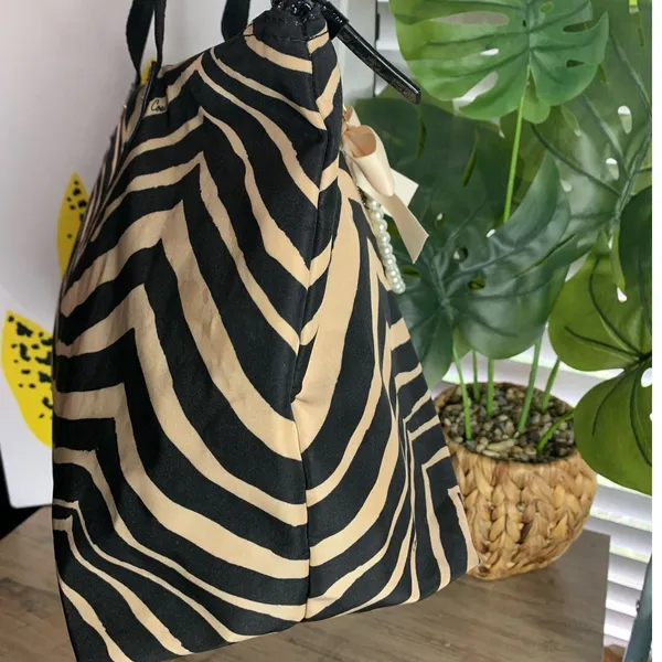 Coach y2k Devin Black Tan Zebra Print Nylon Overnight Tote Pouch - Image 4