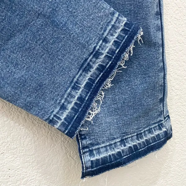 A.N.A. High Rise Straight Leg Jeans in Medium Bloom Size 14 NWT - Image 8