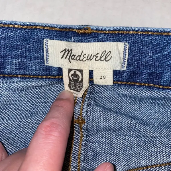 Madewell Womens 28 Rigid Denim‎ Relaxed Mini Skirt in Rosehill Wash Blue Raw Hem - Image 6