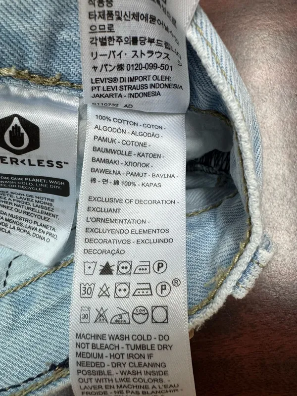 Levi’s Low Pro Straight Light Wash Jeans Size 26 - Image 5