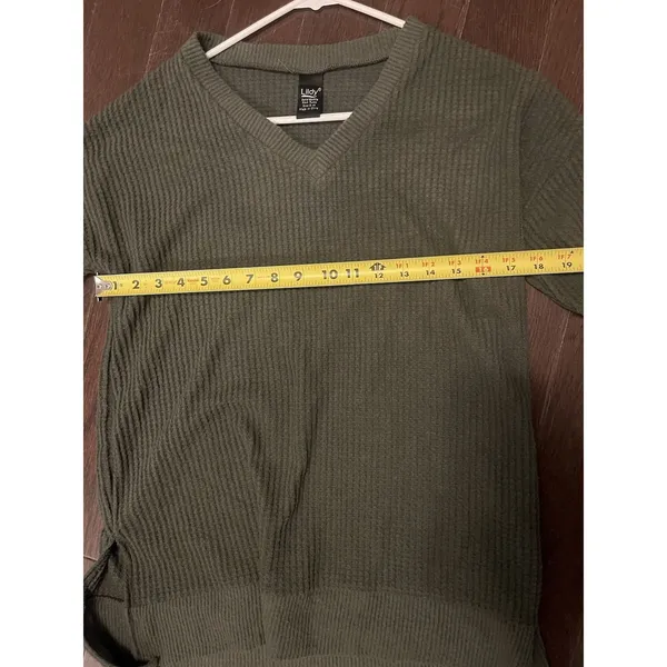 Women's Olive Green‎ Solid Waffle Knit Tunic by Lidy S/M - Image 6