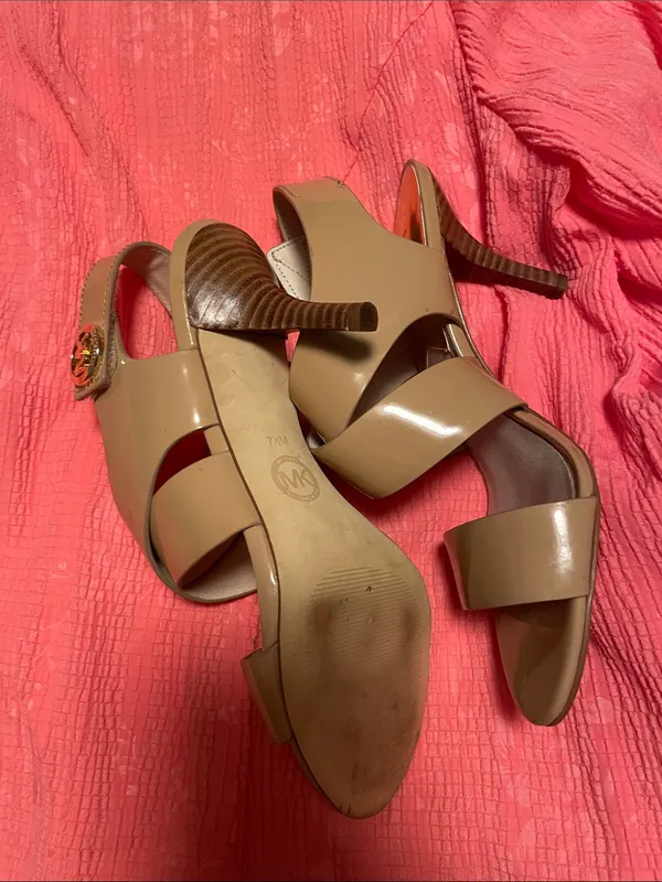 MICHAEL Michael Kors Tan Patent Leather Slingback Heels - Image 8