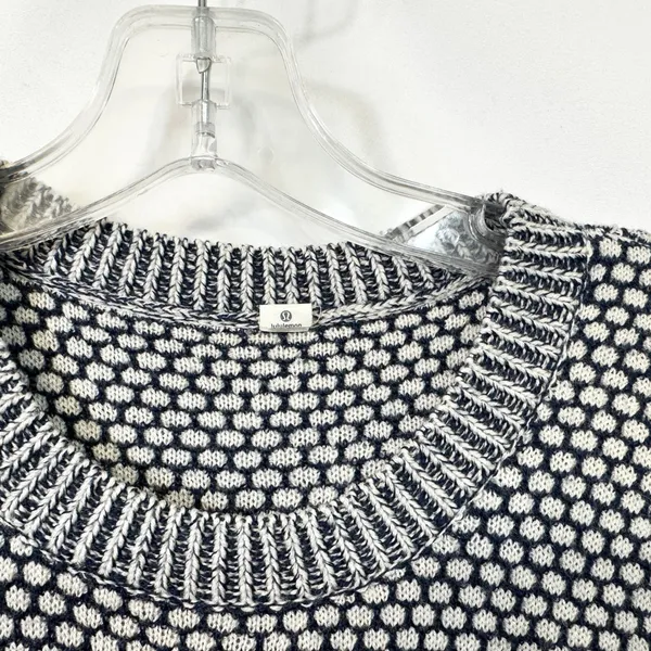 Lululemon Yogi Crew Sweater Size 4 Inkwell Blue Honeycomb Knit Thumbholes‎ 243 - Image 11