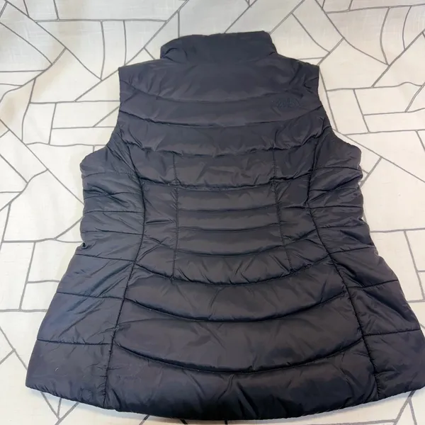 The North Face 550 Down Puffer Vest Small Black Quilted Full Zip Insulated - Image 7