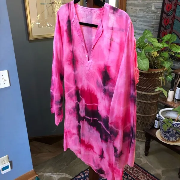 80s Vintage Indian Import V-Neck Tunic – Hand Dyed Pink, Red, Black size L - Image 3