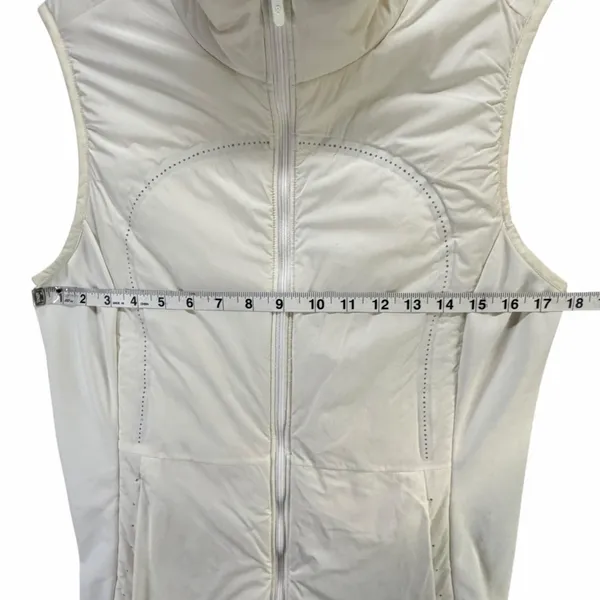 Lululemon Run For Cold Vest Womens 10 Cold‎ Weather Athleisure Layers Outdoors - Image 5