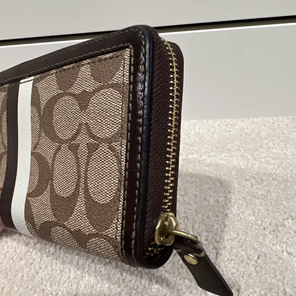 COACH Vintage Heritage Signature Stripe Zip Around‎ Accordion Wallet F42380 - Image 4