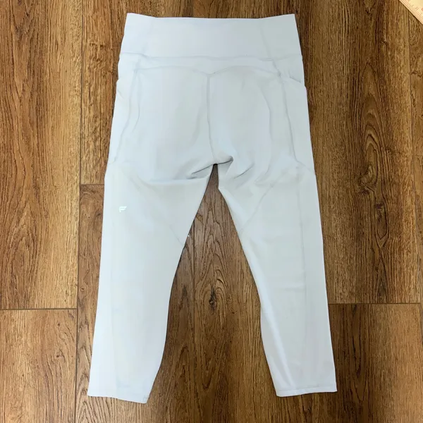 Fabletics PureLuxe High Waisted Cropped Leggings Pockets Cream‎ Womens Small - Image 7