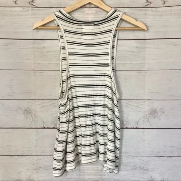 Billabong Let Loose Black & White Lace Up Tank‎ Top L - Image 4