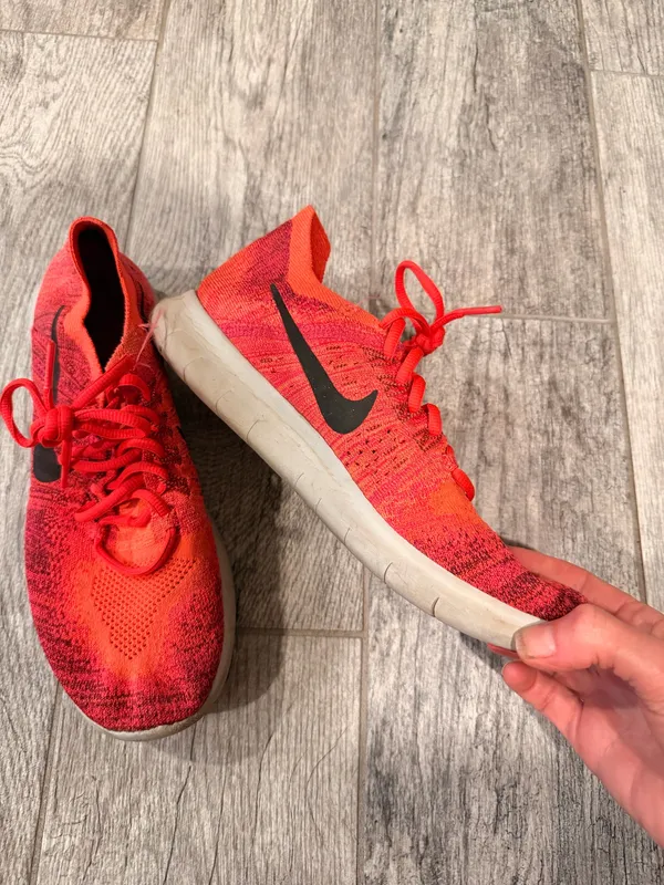 Nike Shoes size 8 - Image 2