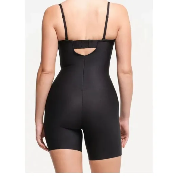 Skims Body CS Underwire Mid Thigh Bodysuit Medium Onyx New with tags - Image 2