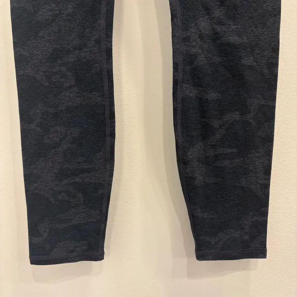 Vuori Clean‎ Elevation Leggings Black Camo Heather DreamKnit VW444 Small Active - Image 5