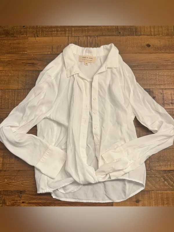 ANTHRO | Cloth‎ & Stone Front Tie Blouse - Image 2