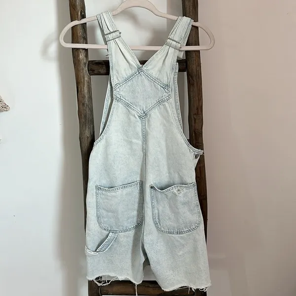 Hennes & Mauritz NWOT light wash denim blue boho high rise 90’s overall Shorts size XS - Image 9