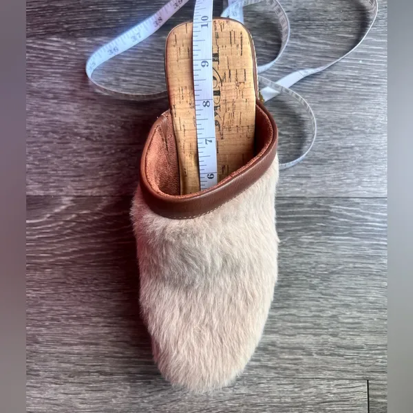 KORKS Fur Clogs Taupe size 8 or 9 Brown - Image 5