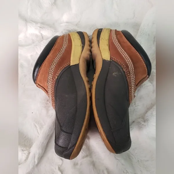 Redhead All Weather Leather Clogs Size B/5 W/7 - Image 2