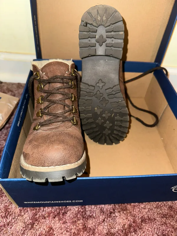 Winter Boots Brown Size 6.5 - Image 2