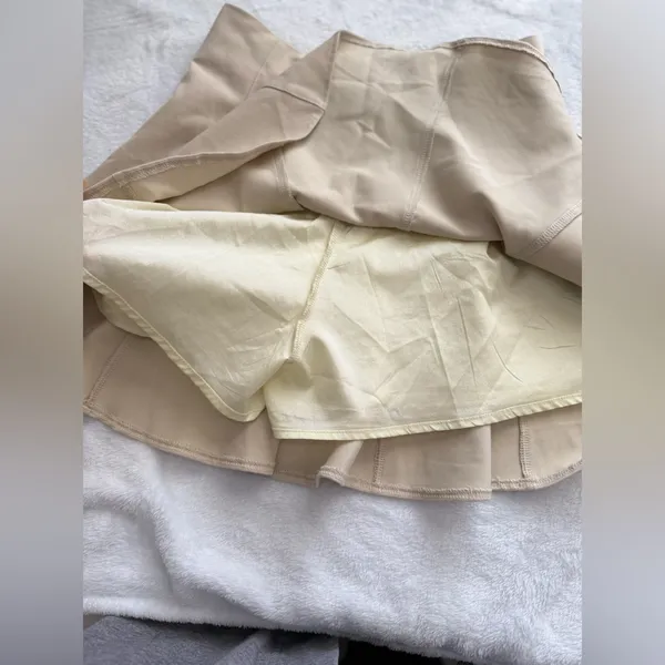 Beige A - Image 3