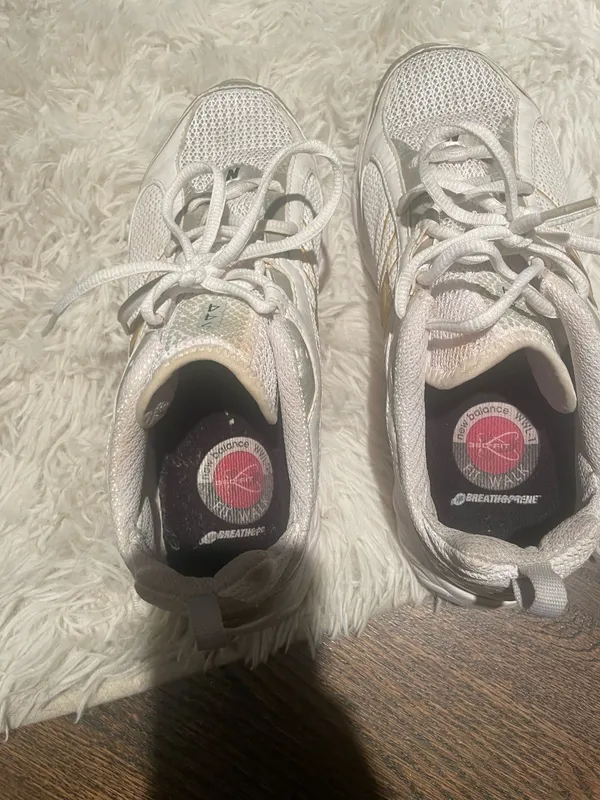 New Balance Women’s 744 size 8.5 women's - Image 6