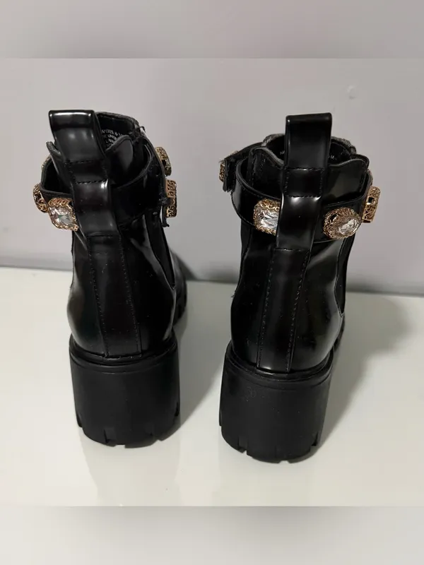 Steve Madden Black Leather Ankle Boots with Crystal Embellished Strap - Image 5