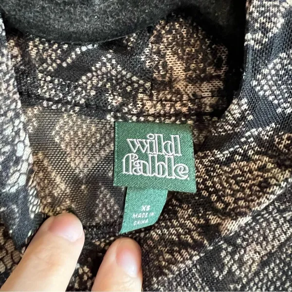 ✨ Wild Fable Black Snakeskin Sheer Top XS‎ - Image 4