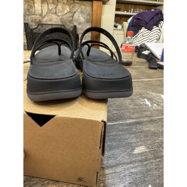 Teva Women's Teva Tirra Traveler flip-flop sandal Size 6 Black Strappy‎ - Image 6