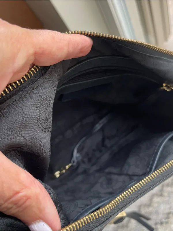 Michael Kors Rhea Black Pebbled Leather Hobo Shoulder Bag with Gold Hardware - Image 5