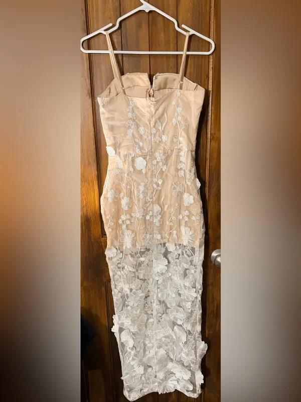 Sheer Lace Overlay Nude & White Spaghetti-Strap Dress - Image 3