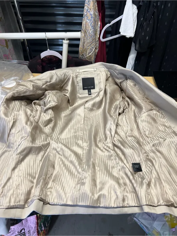 The‎ Limited Tan Stretch Cotton Fitted Blazer Size 2 - Image 9