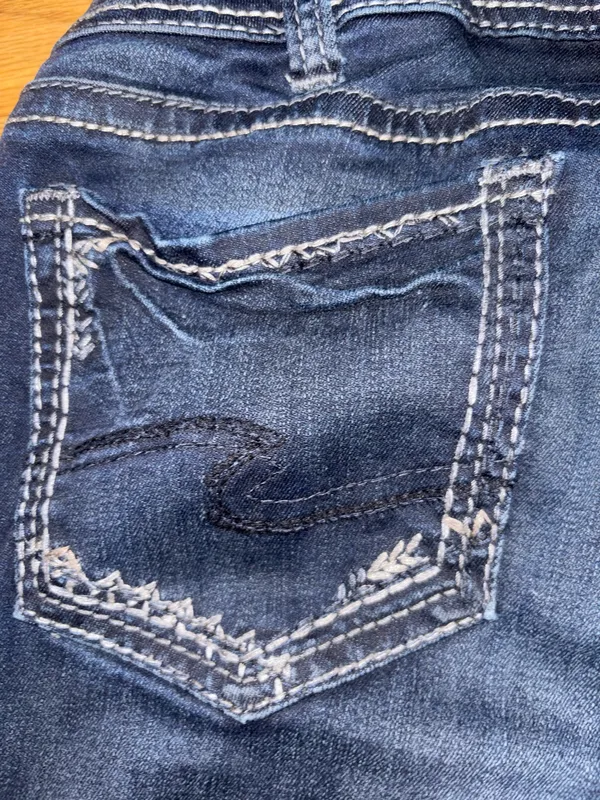 Silver Jeans Co Suki Slim Boot Women’s Size 31x35 Tall Dark Wash Embroidered - Image 17