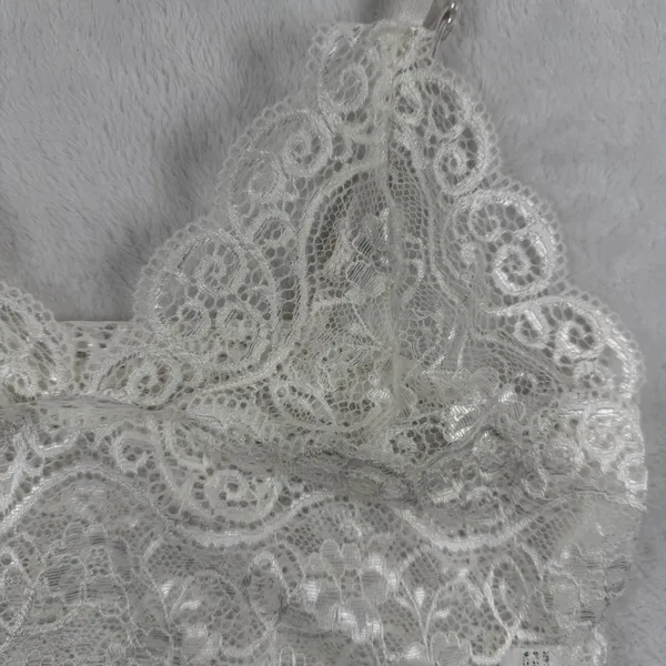 White Floral Lace Bralette Crop Top Sheer V-Neck Adjustable Straps Small‎ - Image 2